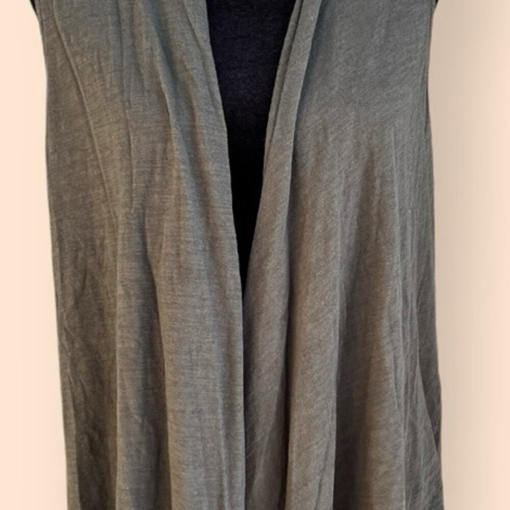 American Eagle Outfitters women’s size S cotton olive green cardigan